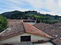 DSC 7880  - TETTI DELLE CANTINE E IL CASTELLO IN FONDO